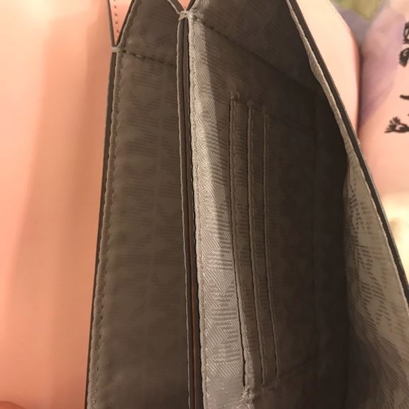 sold - Picture 3 of 3